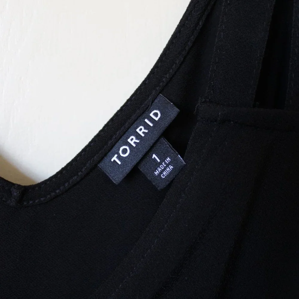 TORRID BLACK CREPE BALLOON SLEEVE COLD SHOULDER BLOUSE - Picture 6 of 7
